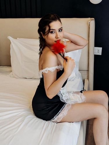 Dwarka Escort Agency Offers Charming Model Girls